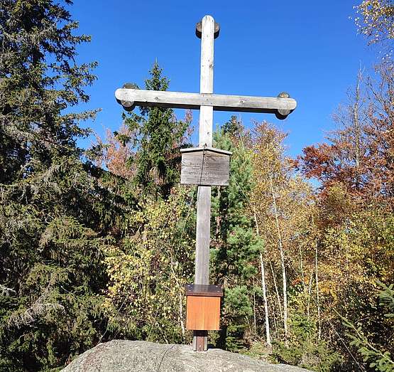 Foto: Gipfelkreuz am Hessenstein, Miriam Ertl